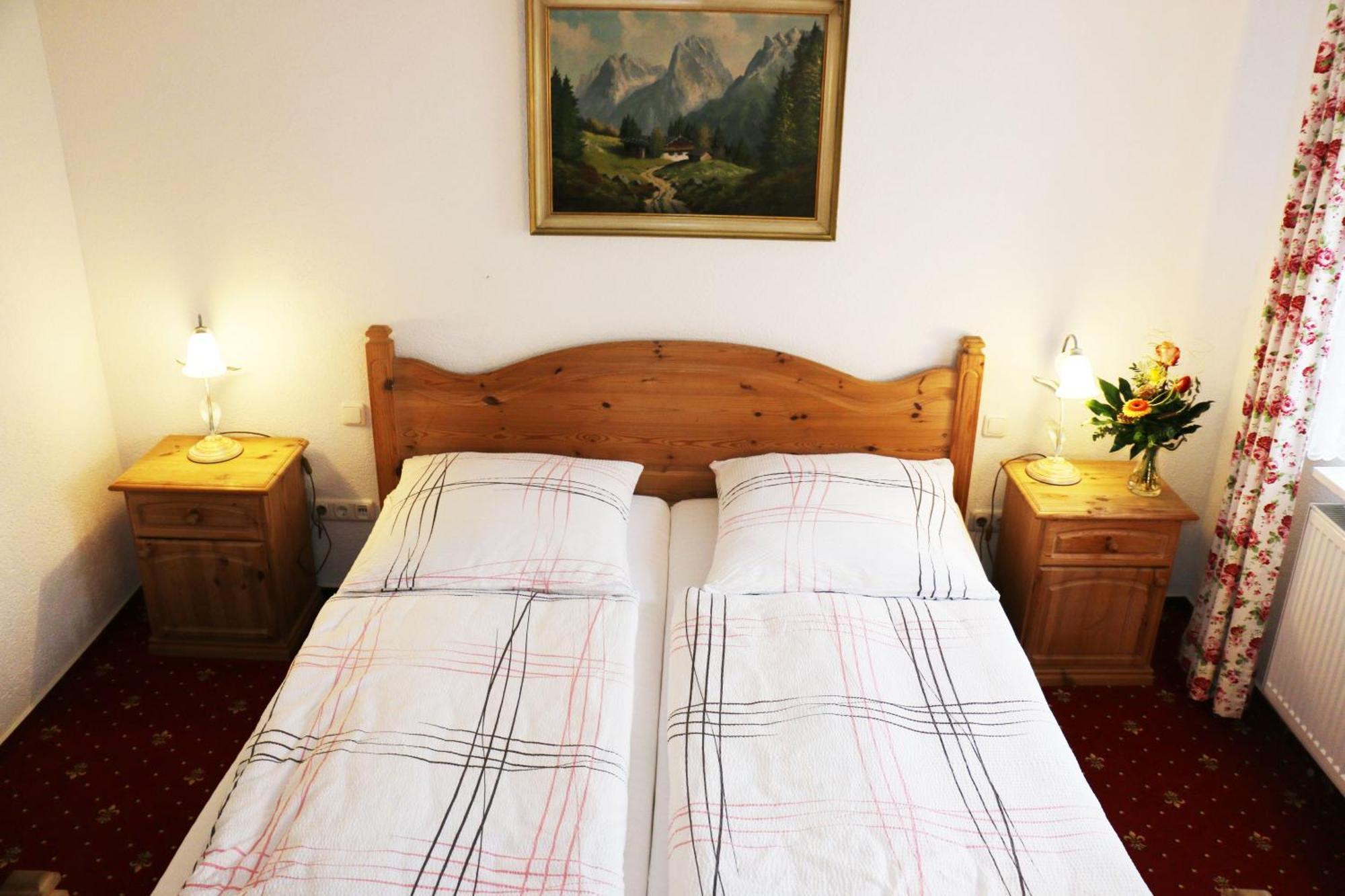 Landhotel Rangau Gasthof & Brennerei Markt Erlbach Esterno foto